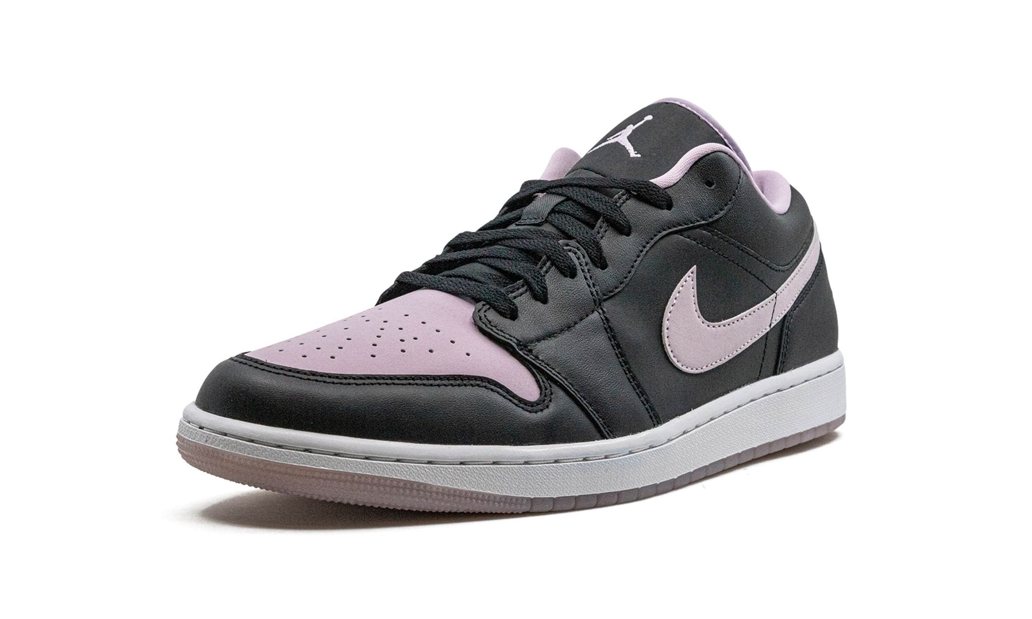 Air Jordan 1 Low SE Black Iced Lilac