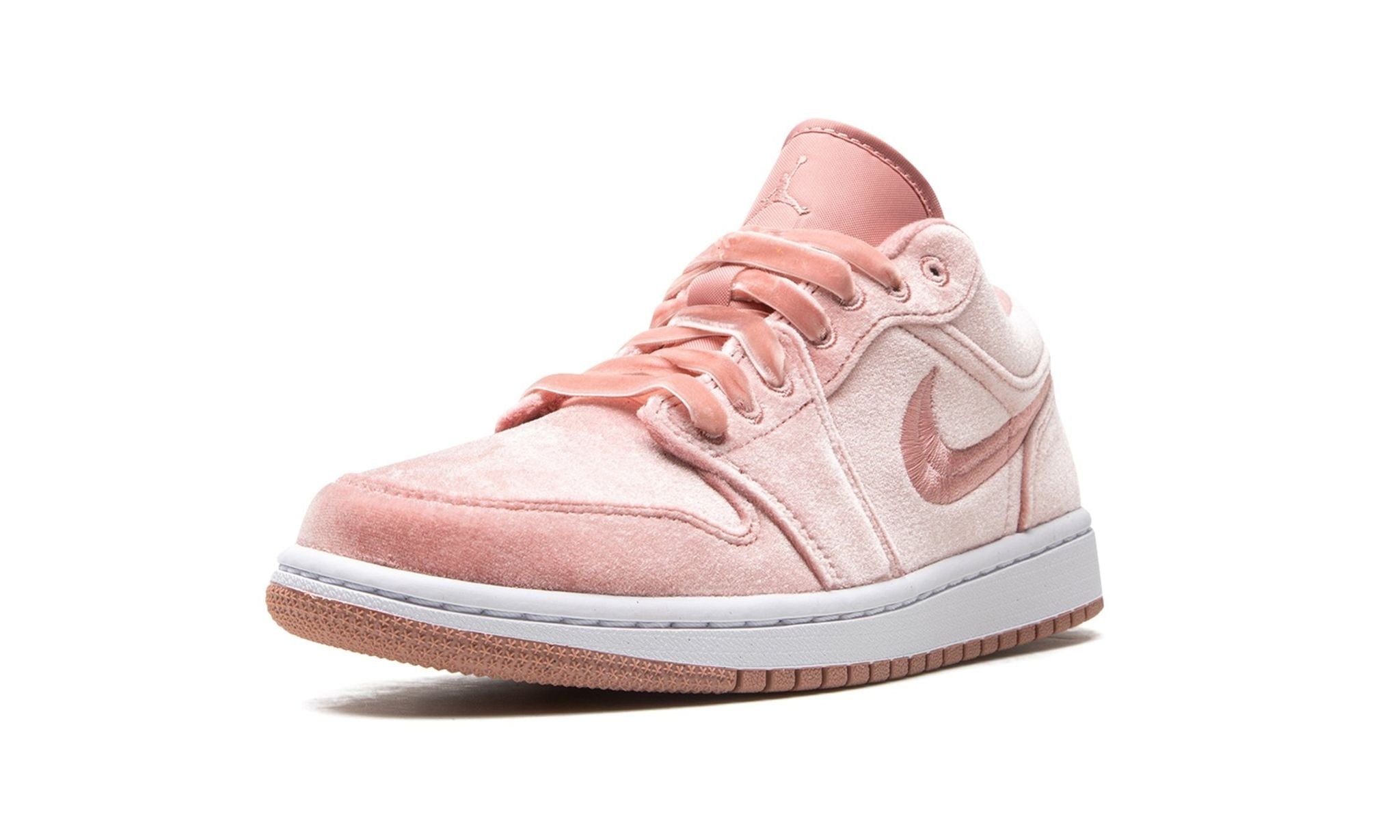 Wmns Air Jordan 1 Low SE Pink Velvet