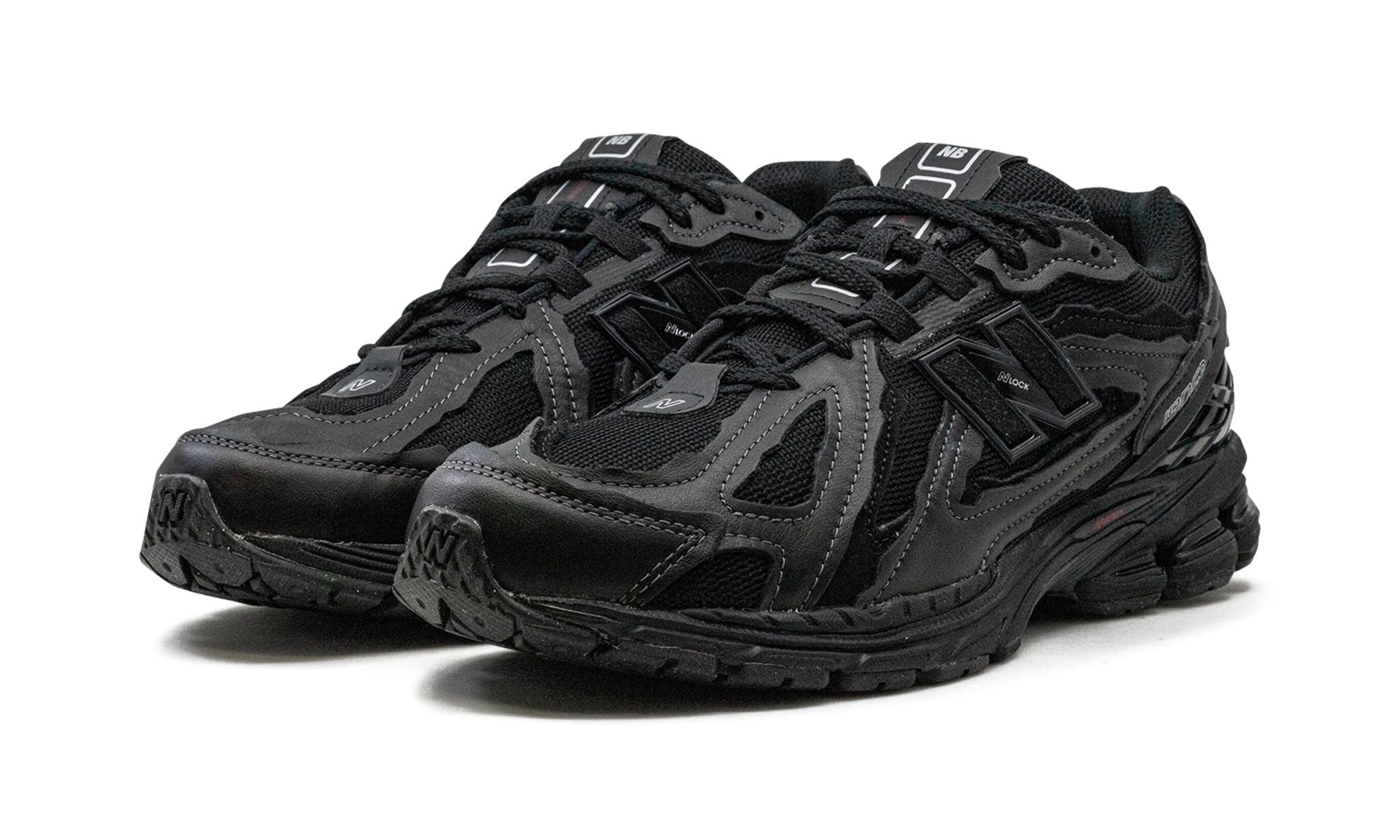 1906D 'Protection Pack - Triple Black'