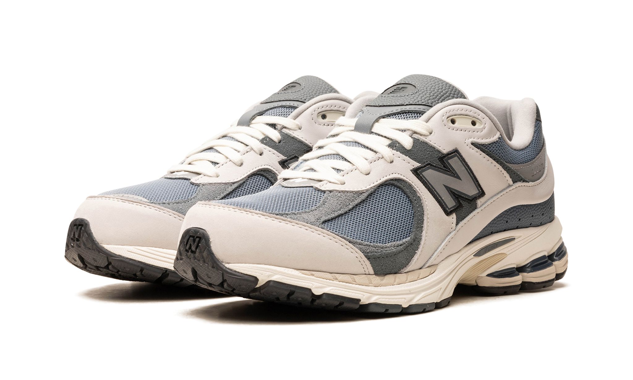 atmos x 2002R 'Cybernetics Blue'