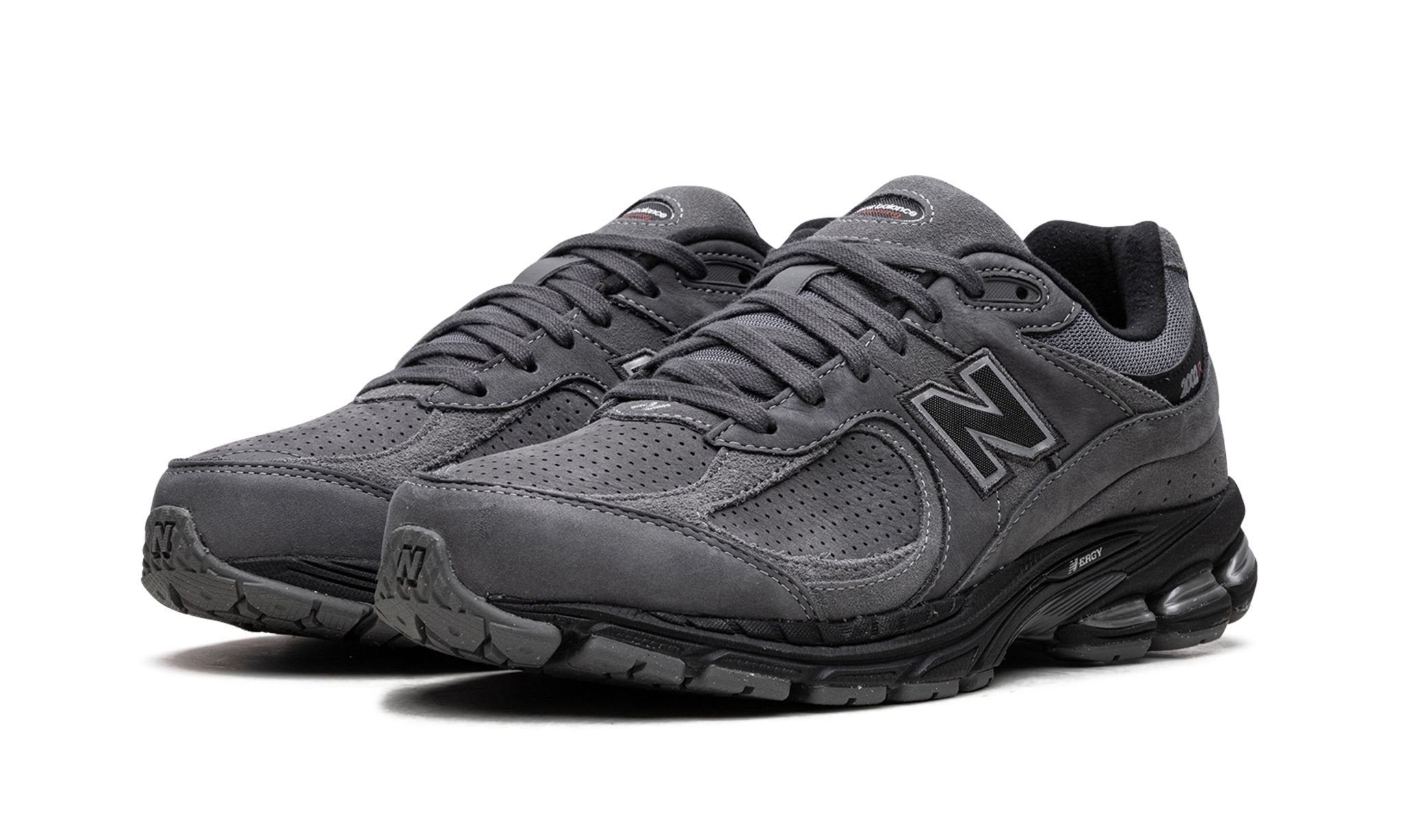 2002R 'Castlerock Black'