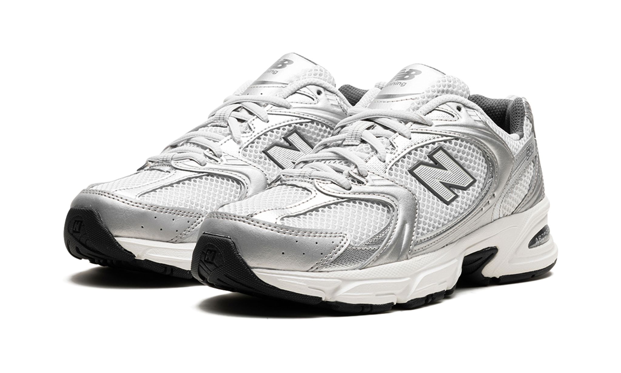 530 'Grey Matter Silver Metallic'