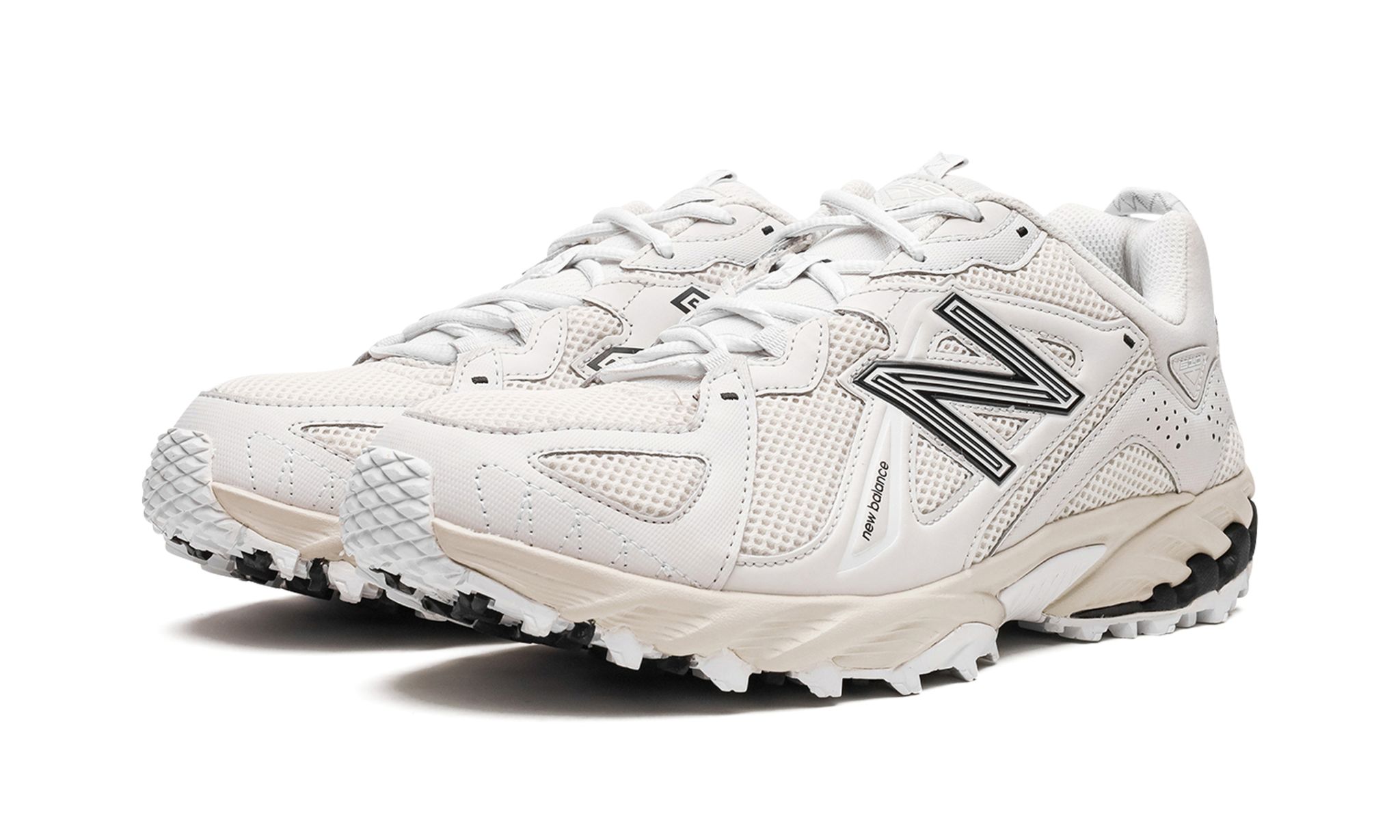 610 'Nimbus Cloud Black'