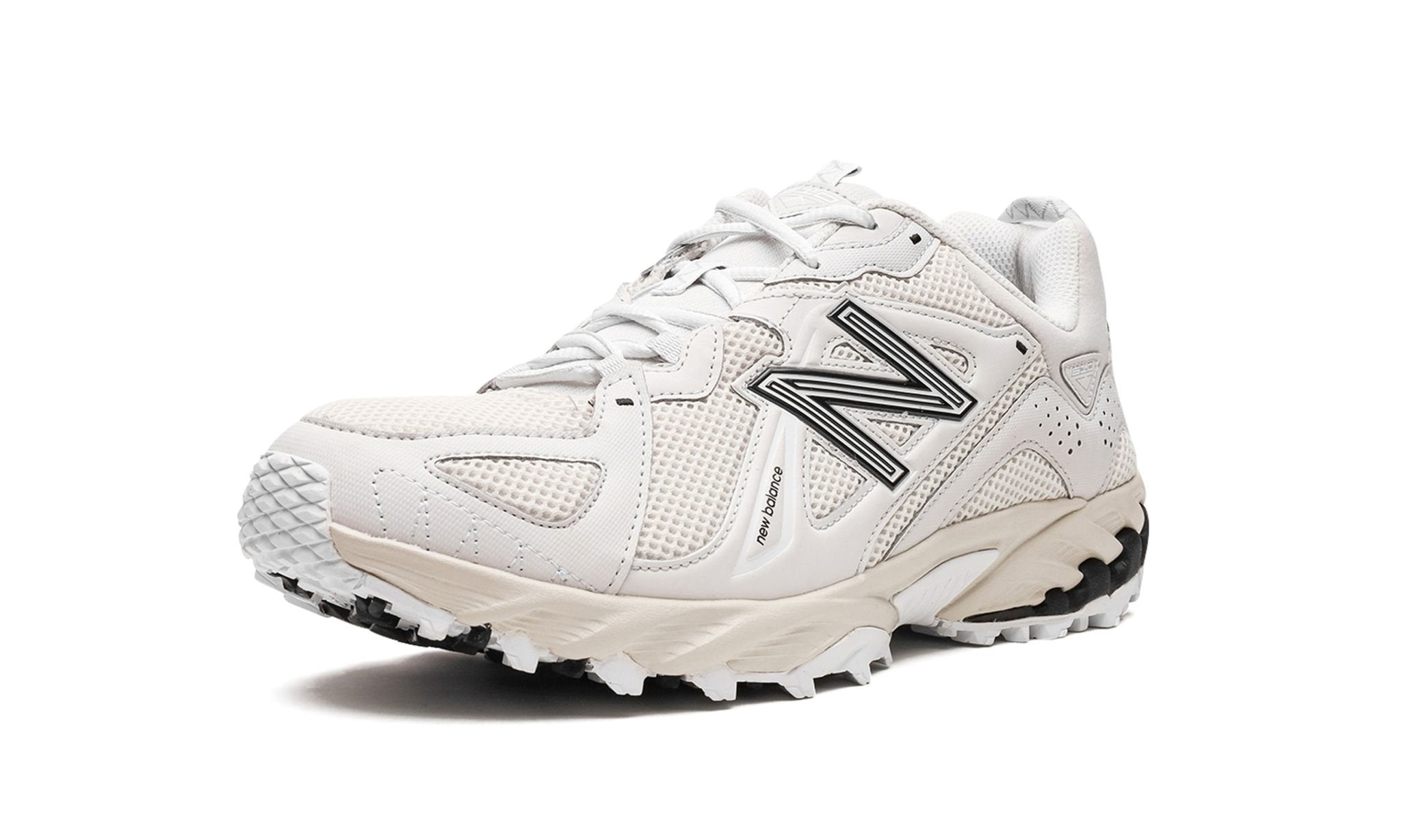 610 'Nimbus Cloud Black'