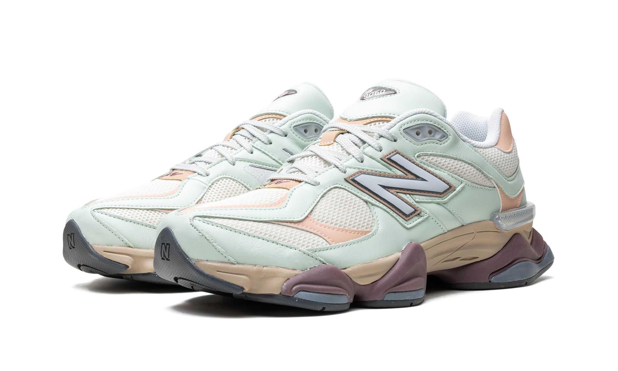 9060 'Clay Ash'