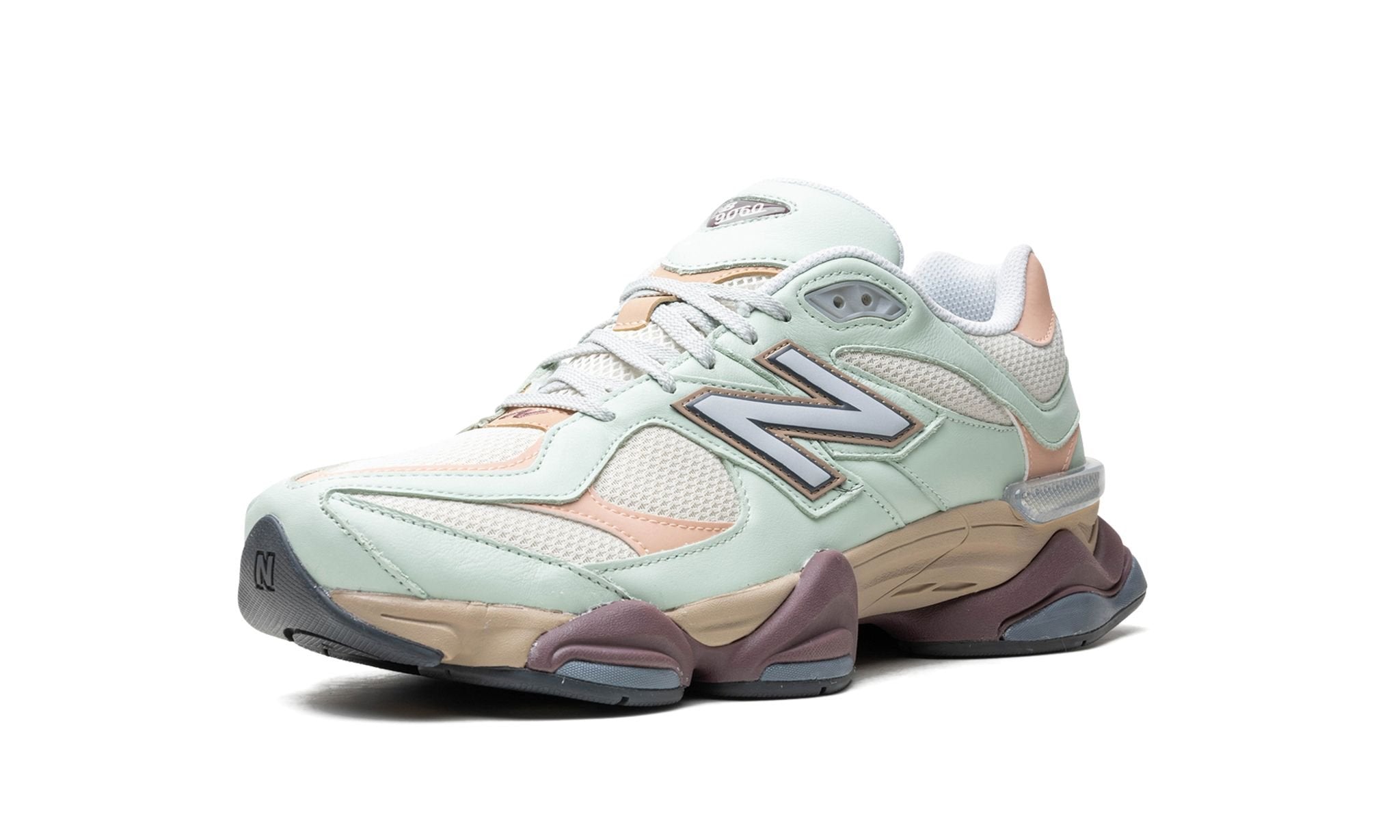 9060 'Clay Ash'