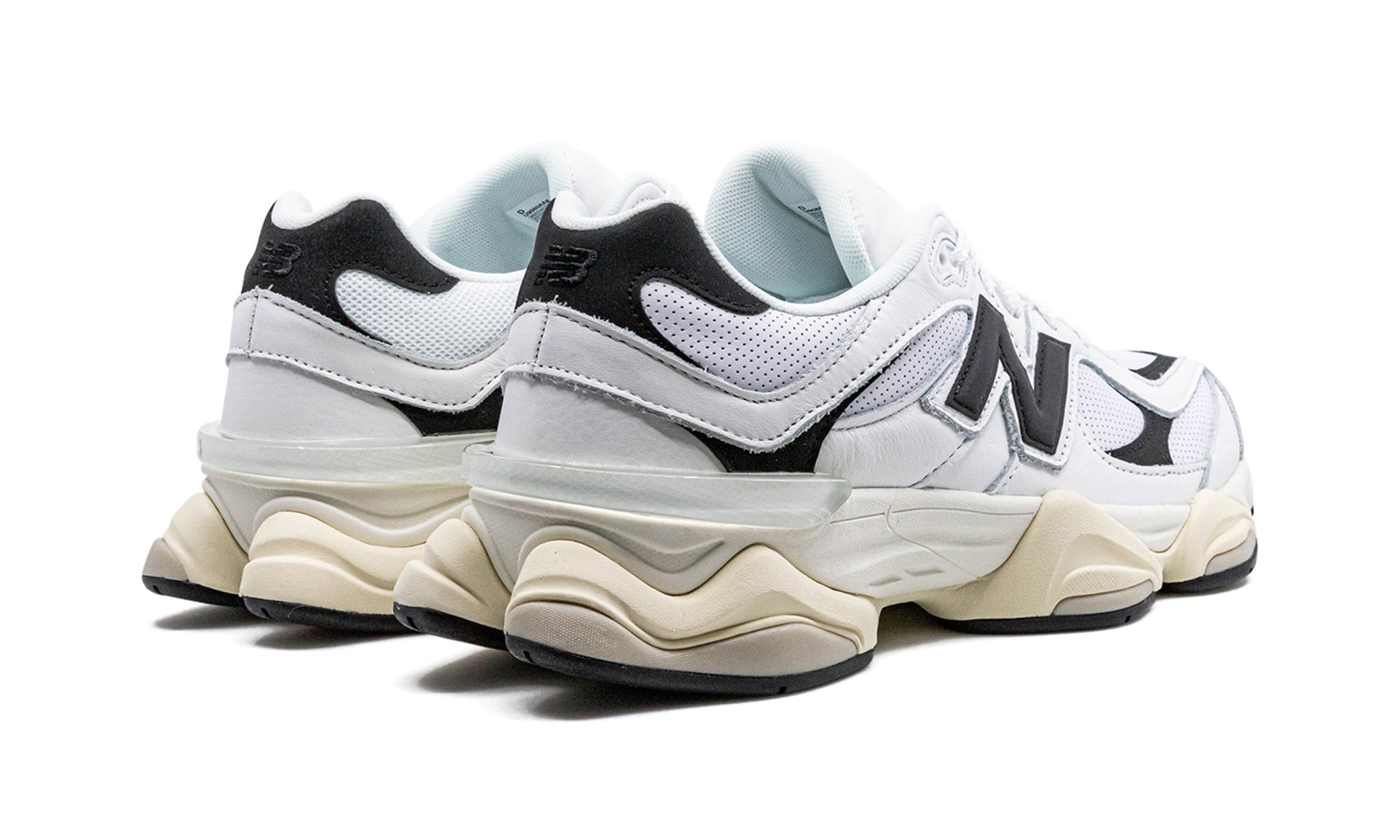 9060 'White Black'