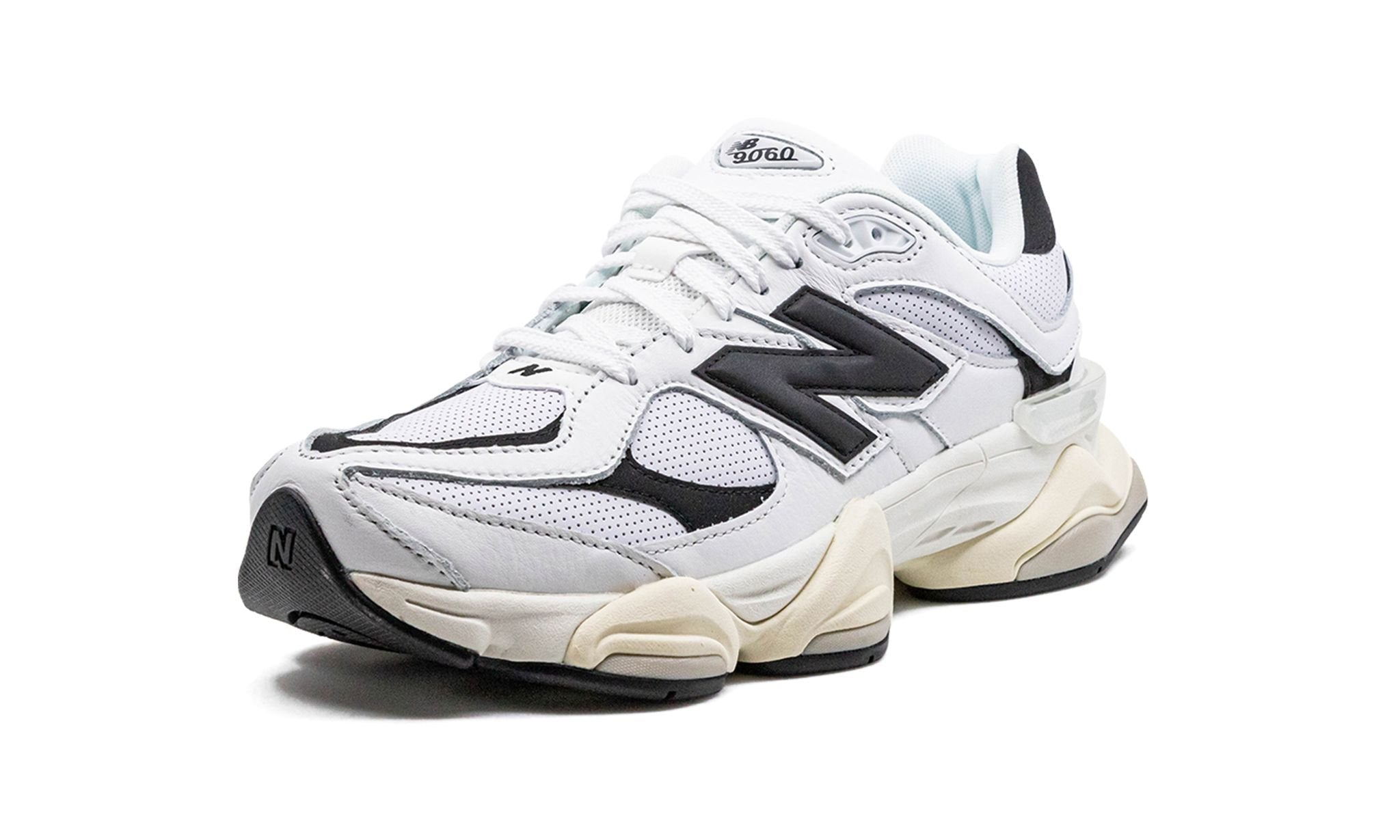 9060 'White Black'