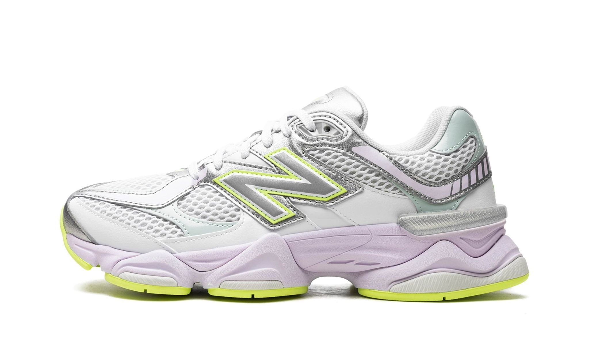 9060 'White Taro'