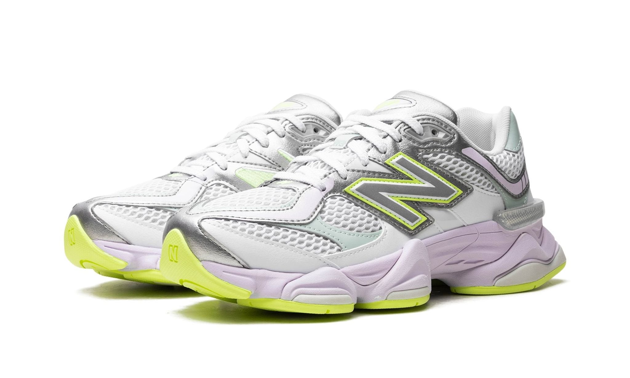 9060 'White Taro'