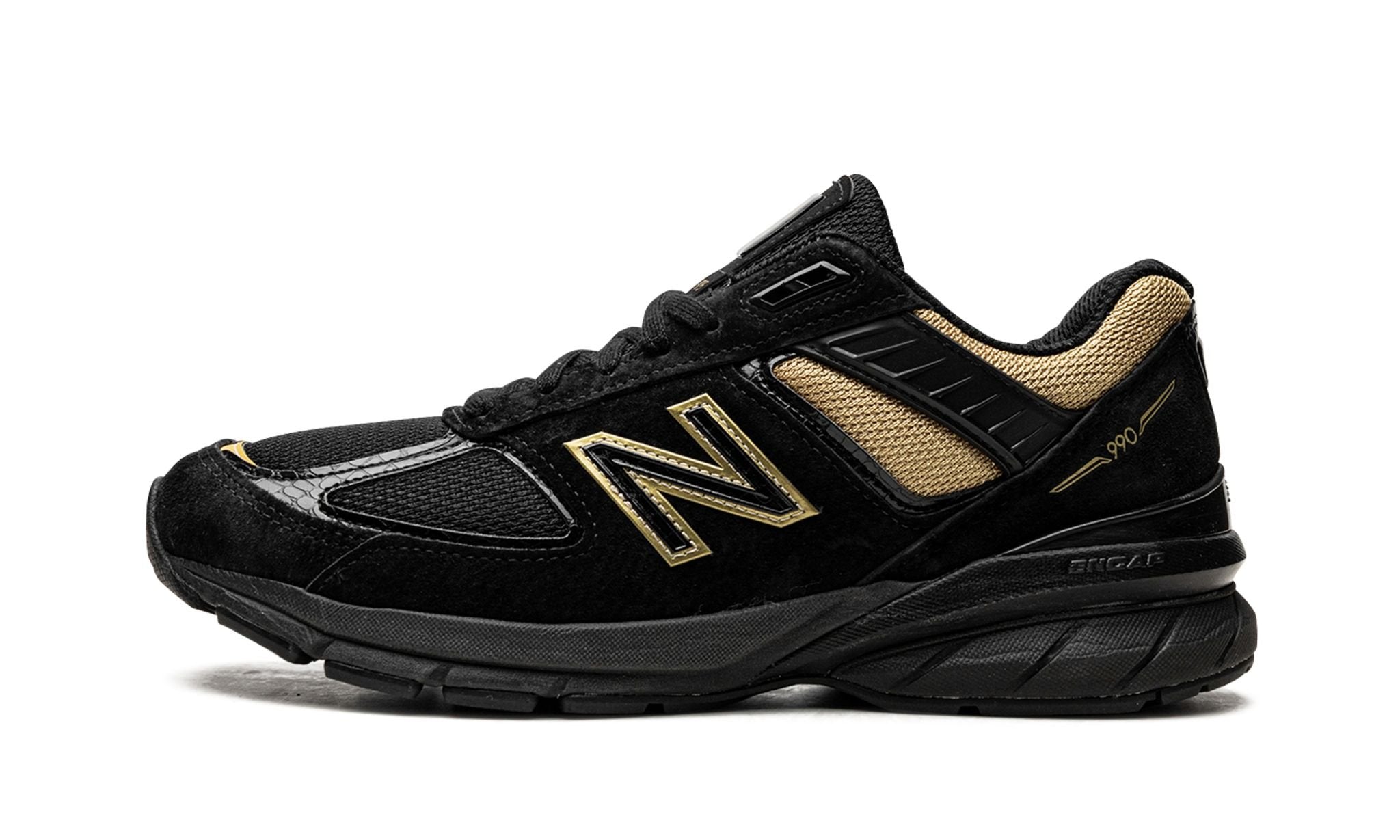 990v5 Made in USA 'Triple Black'