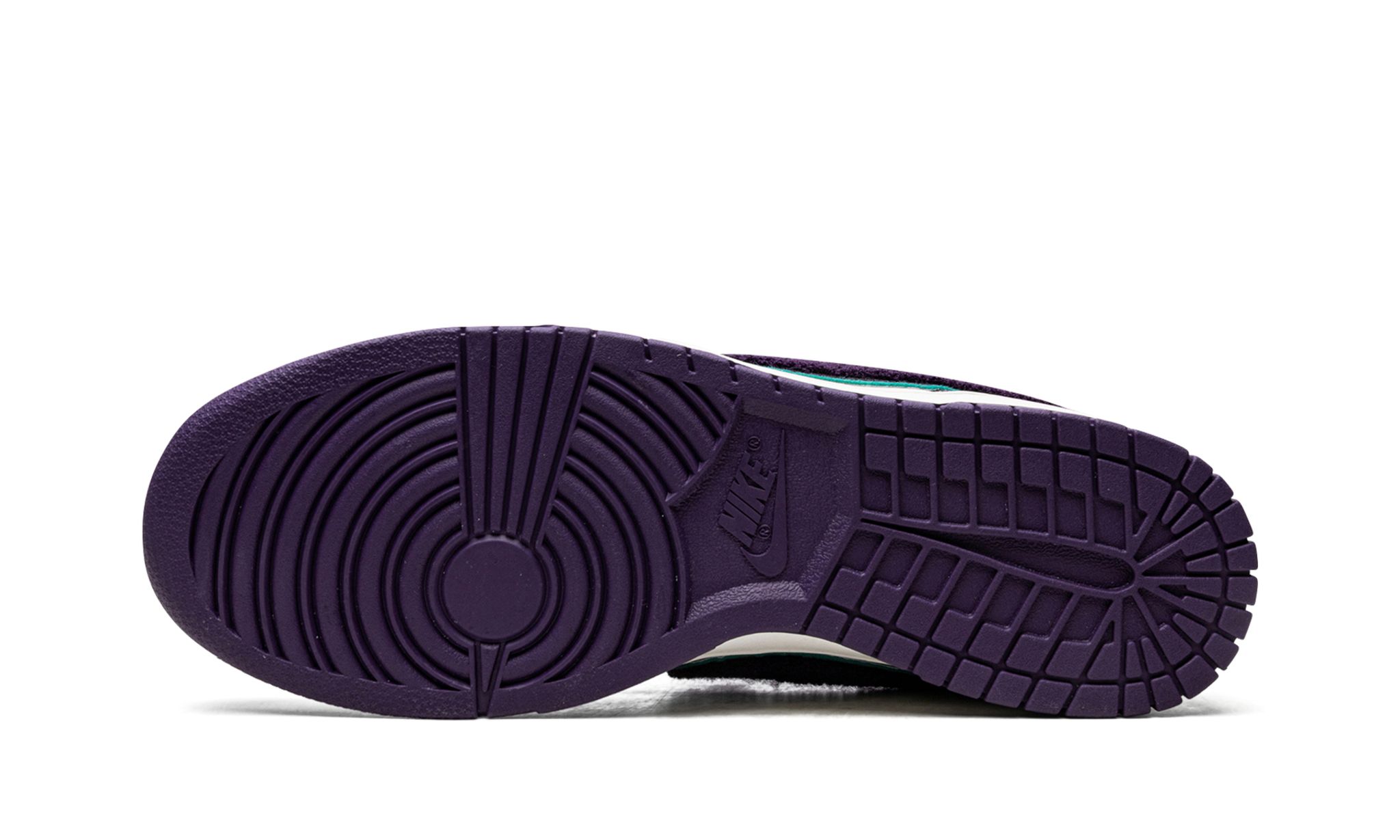 Dunk Low Chenille Swoosh