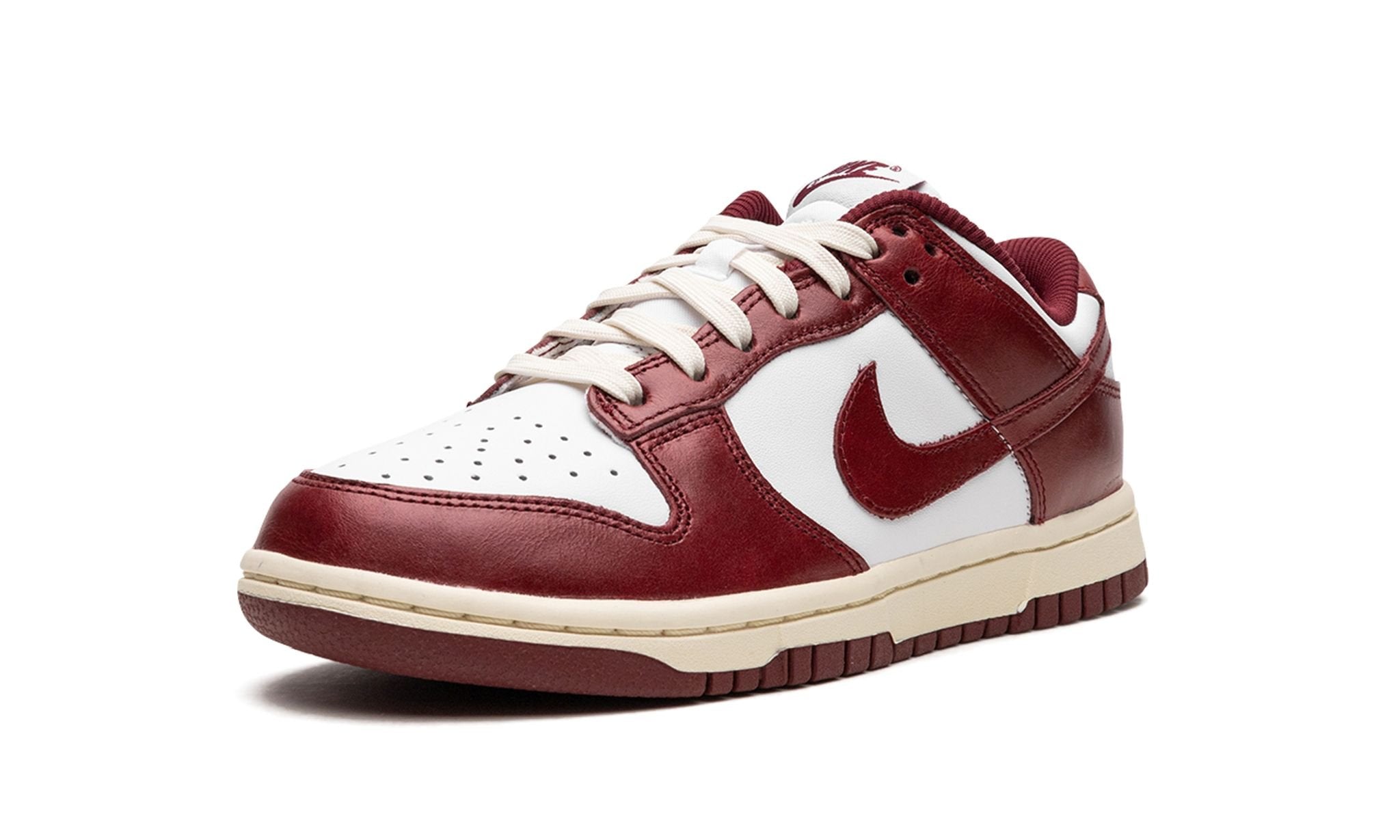 Wmns Dunk Low PRM Vintage Team Red