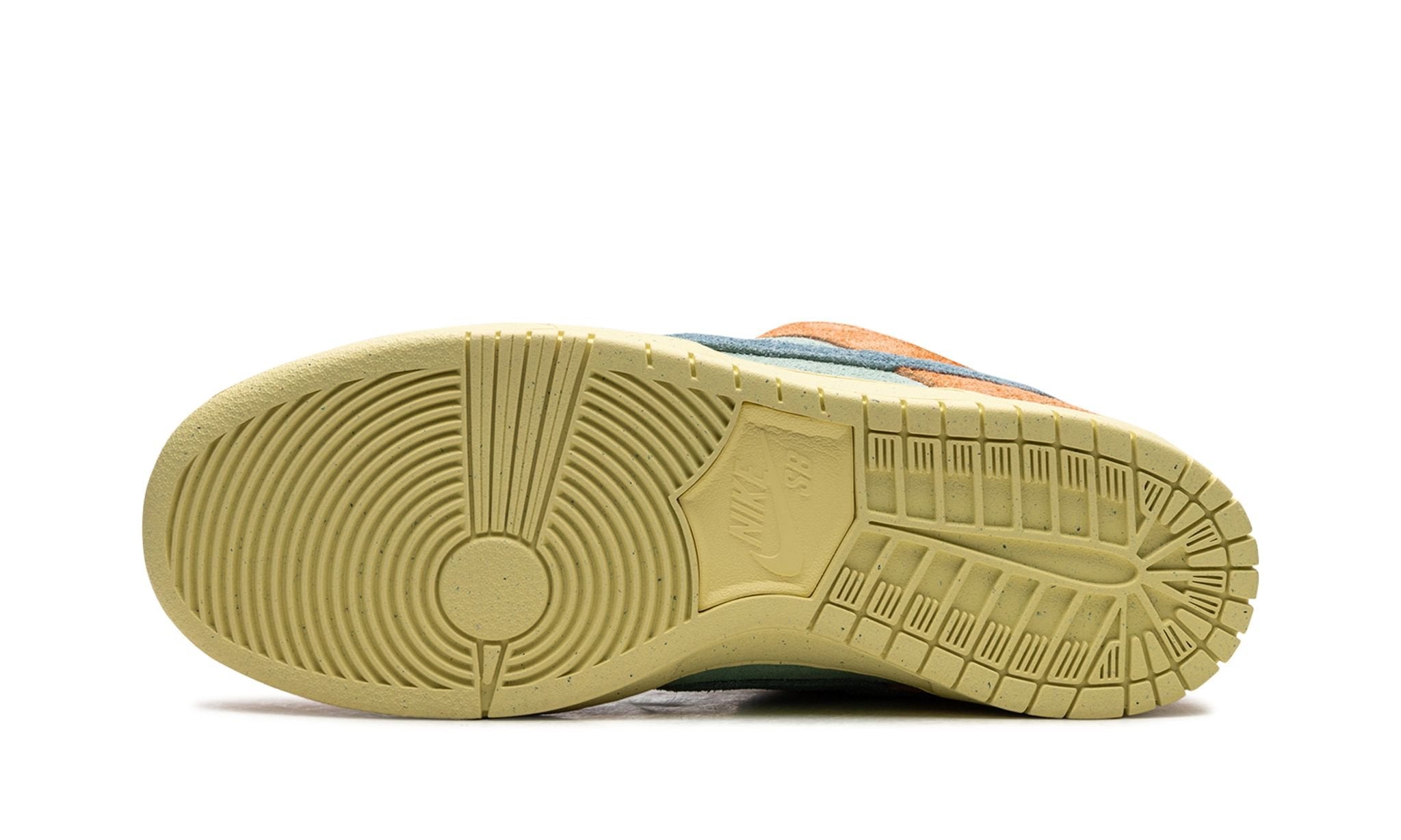 SB Dunk Low Orange And Emerald Rise