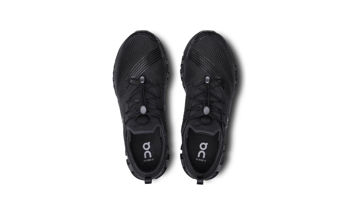 ON Cloud X Z5 'All Black' - Guerdon Kicks -