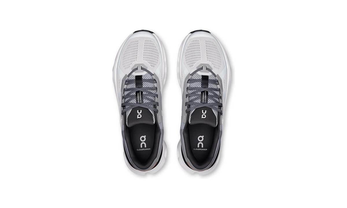 On Running Cloudrunner 2 Wolf Ivory - Guerdon Kicks -
