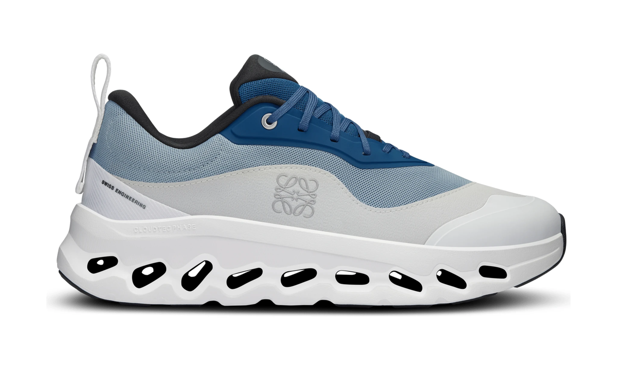 On Running Cloudtilt 2 LOEWE Blue White - Guerdon Kicks -