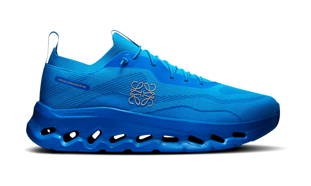 On Running Cloudtilt LOEWE Electric Blue - Guerdon Kicks -