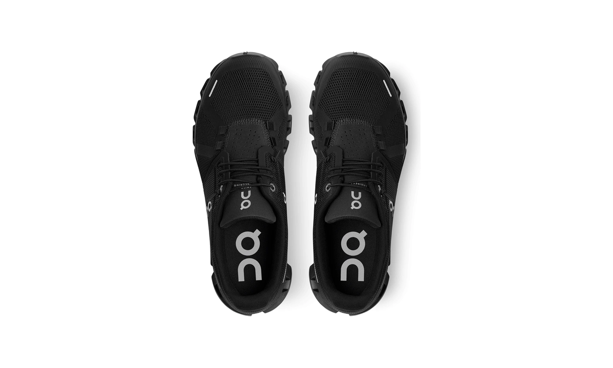 ON Wmns Cloud 5 'Black' - Guerdon Kicks -