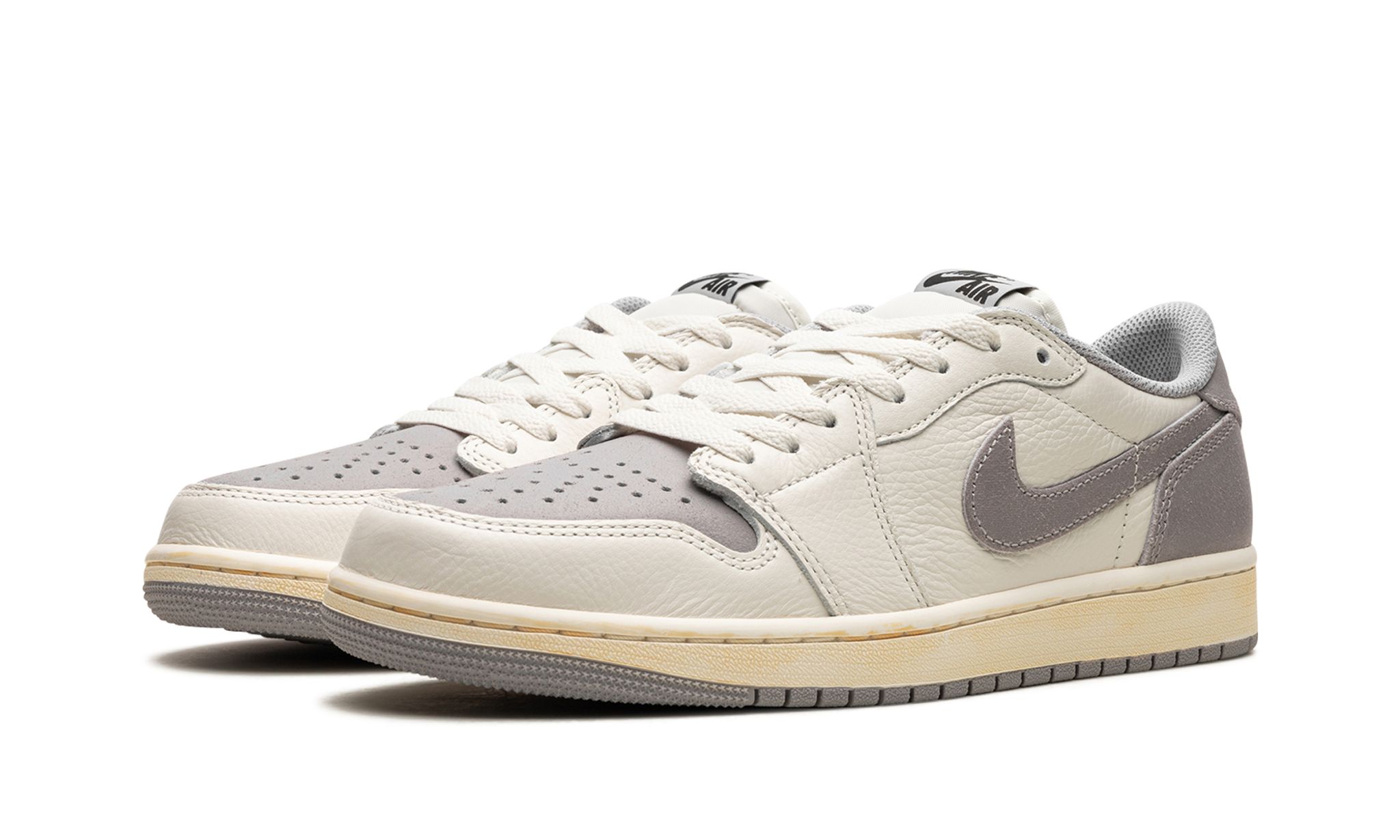Air Jordan 1 Retro Low OG Atmosphere Grey