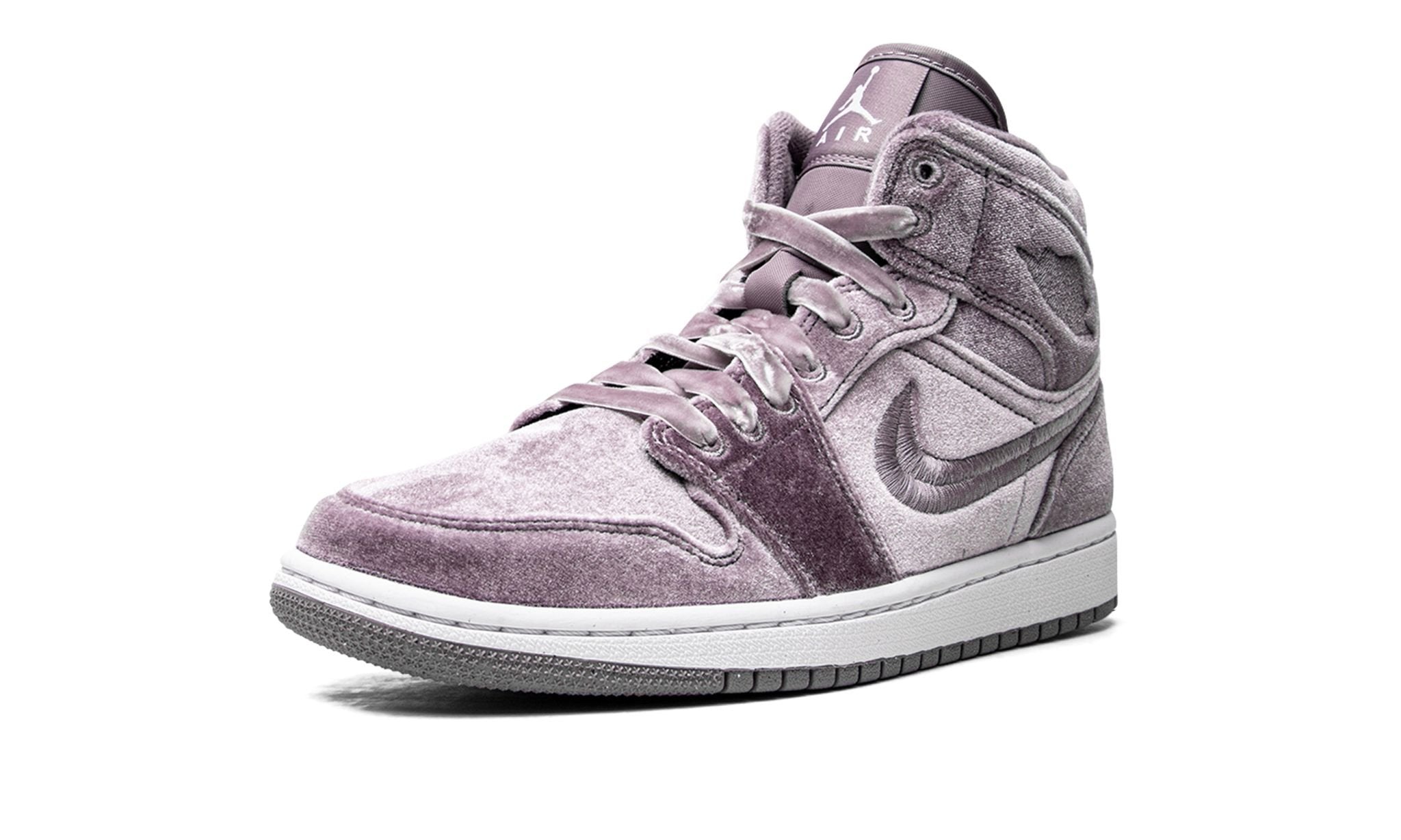 Wmns Air Jordan 1 Mid SE Purple Velvet