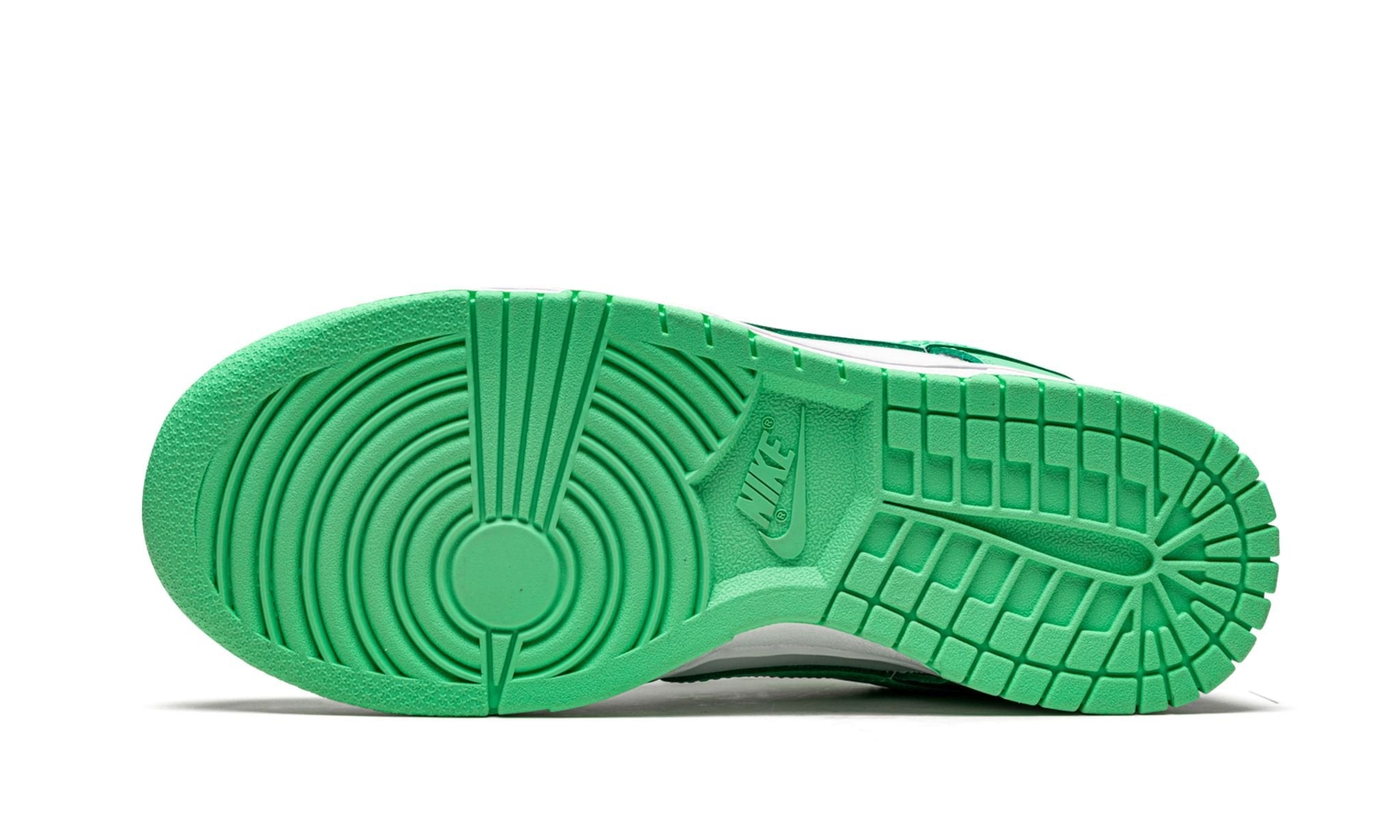 Wmns Dunk Low Green Glow