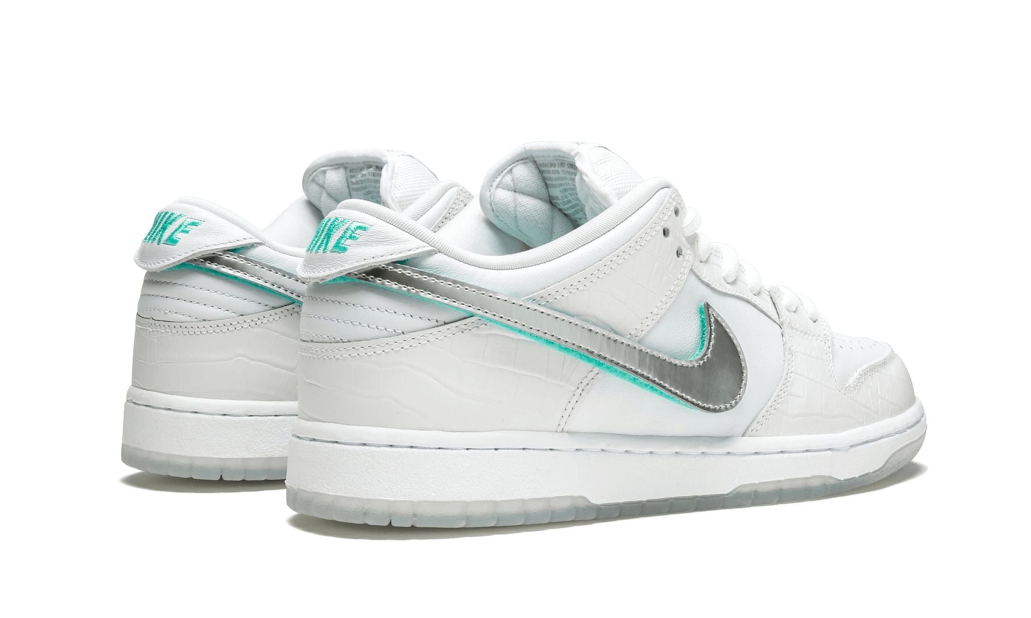 SB Dunk Low Diamond Supply White