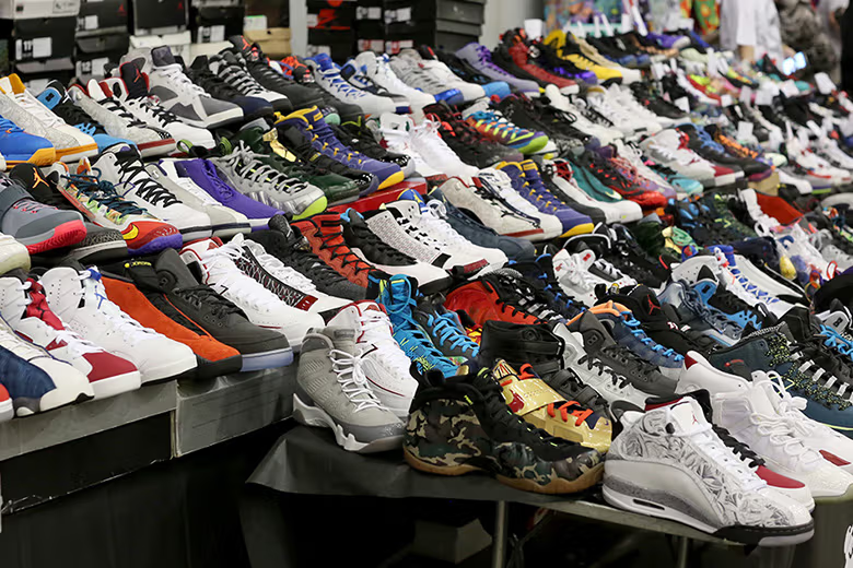 Understanding the Sneaker Resale Market: How Sneakerheads are Turning Profits?