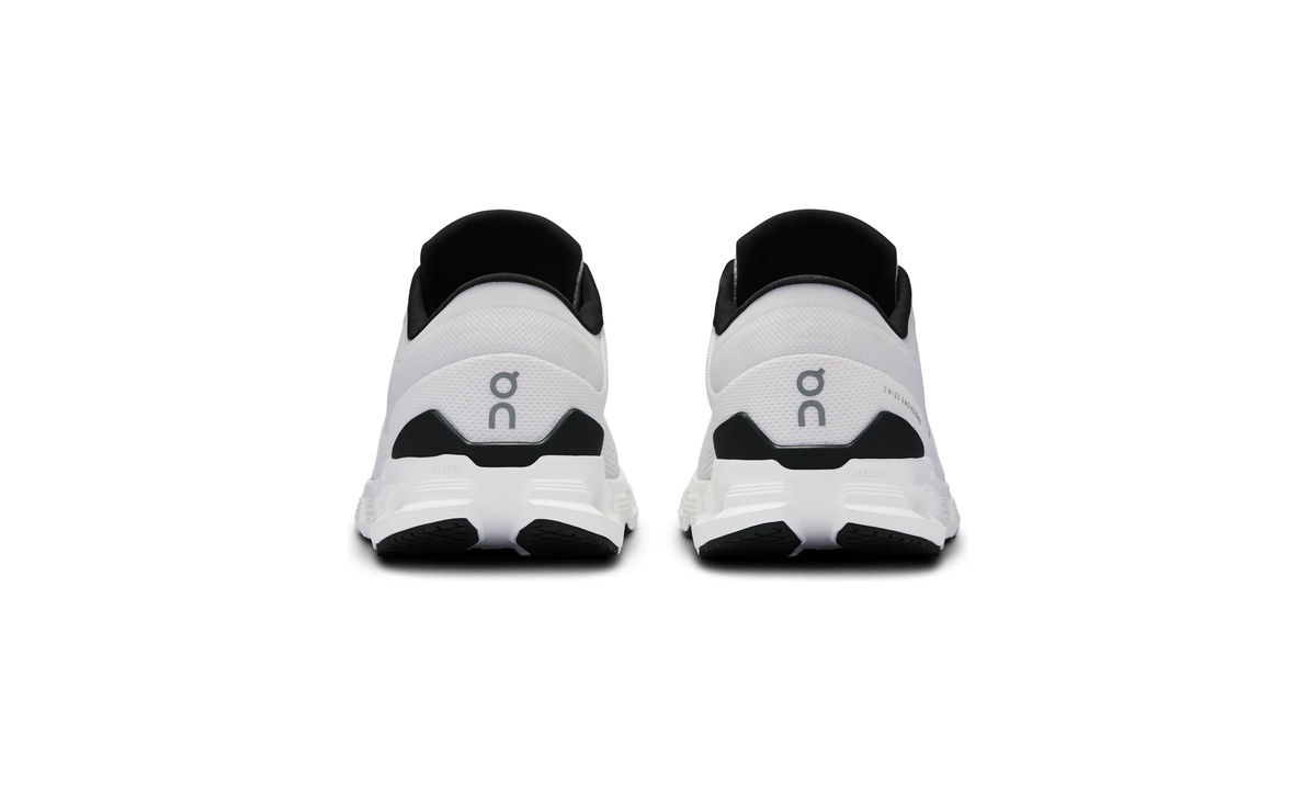 Cloud X 4 M Ivory | Black