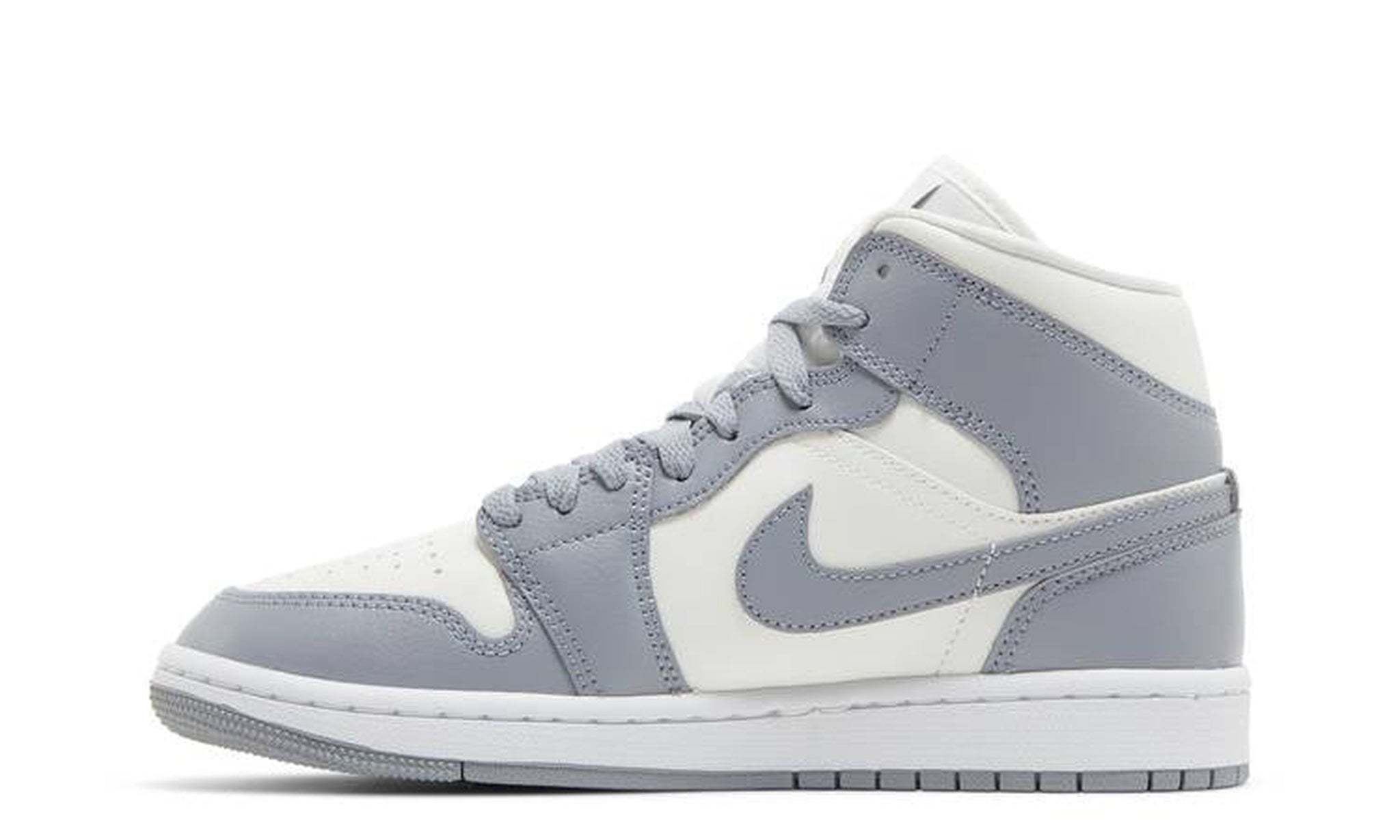 Wmns Air Jordan 1 Mid 'Stealth'