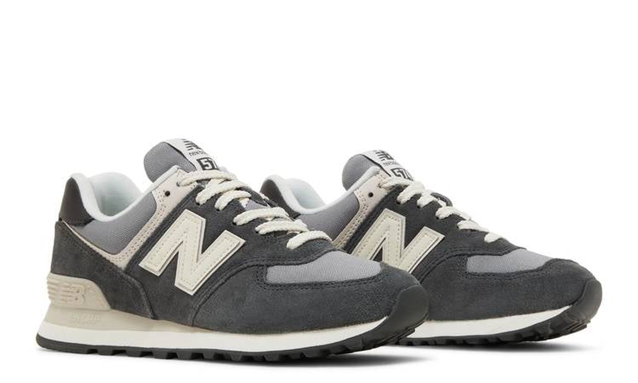 Wmns 574 'Blacktop Turtledove'