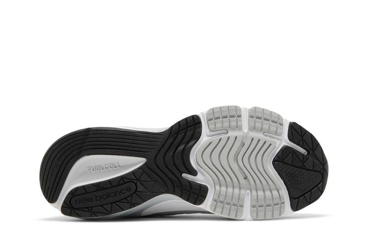 990v6 Made in USA 2E Wide 'Castlerock'