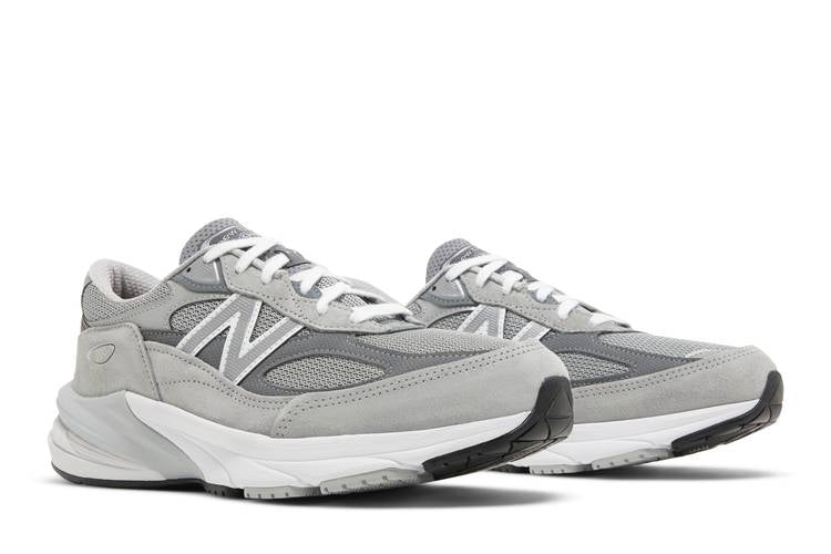 990v6 Made in USA 2E Wide 'Castlerock'