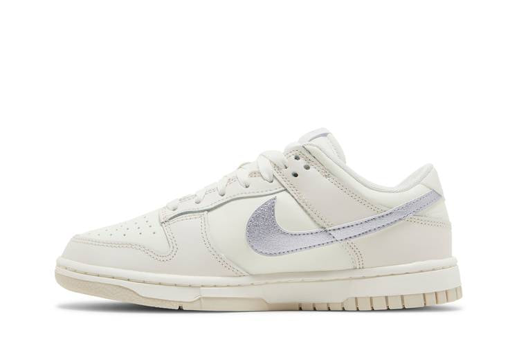 Wmns Dunk Low 'Sail Oxygen Purple'