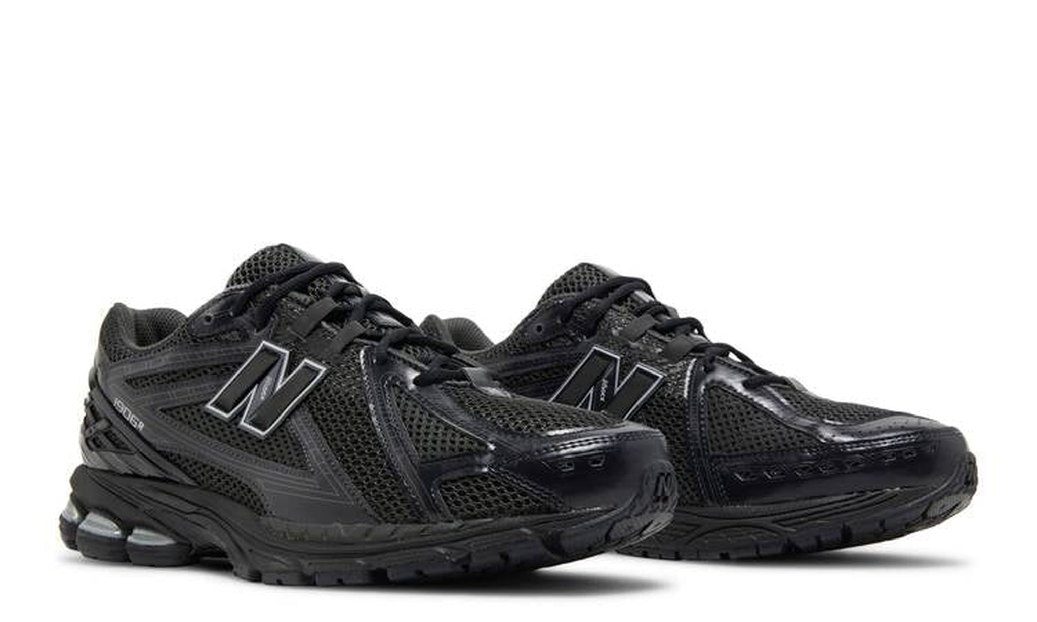 1906R 'Black Metallic Silver'