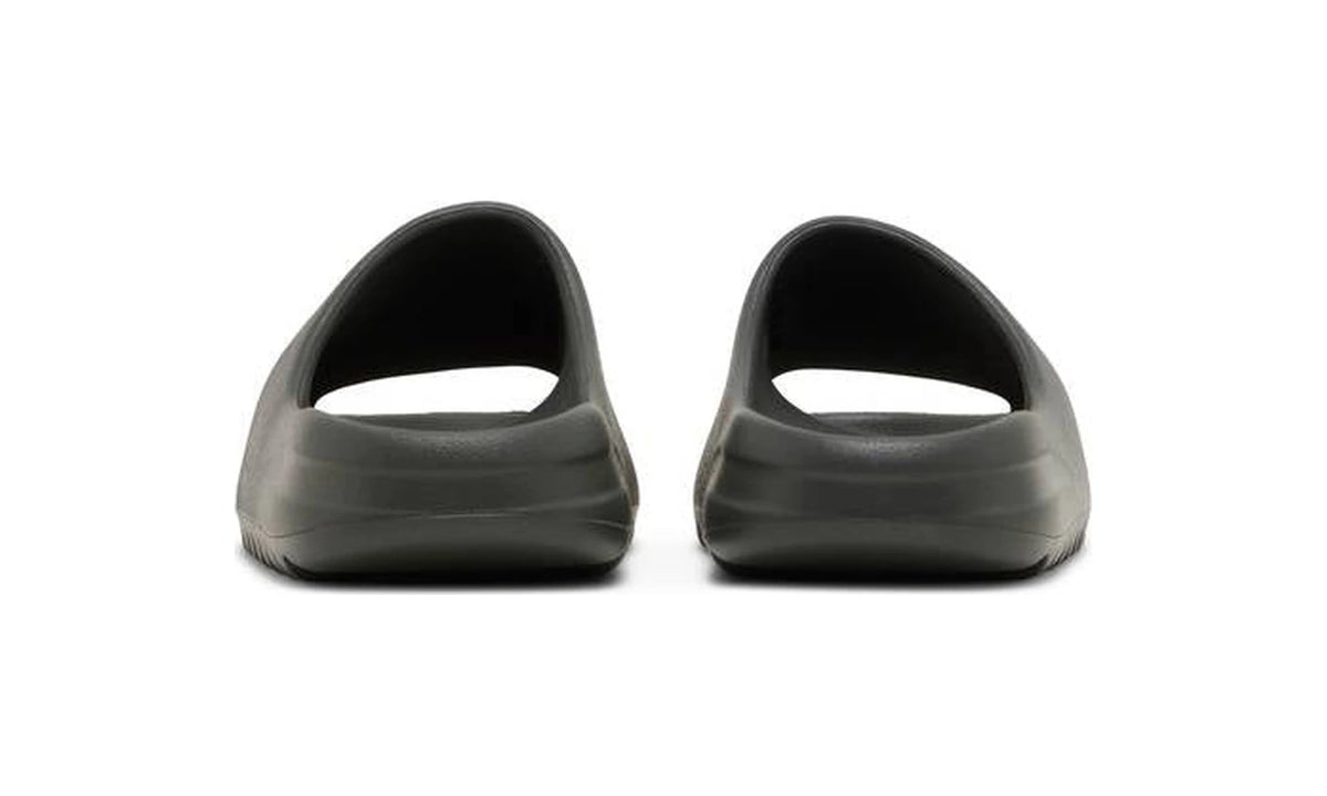 Yeezy Slides 'Dark Onyx'