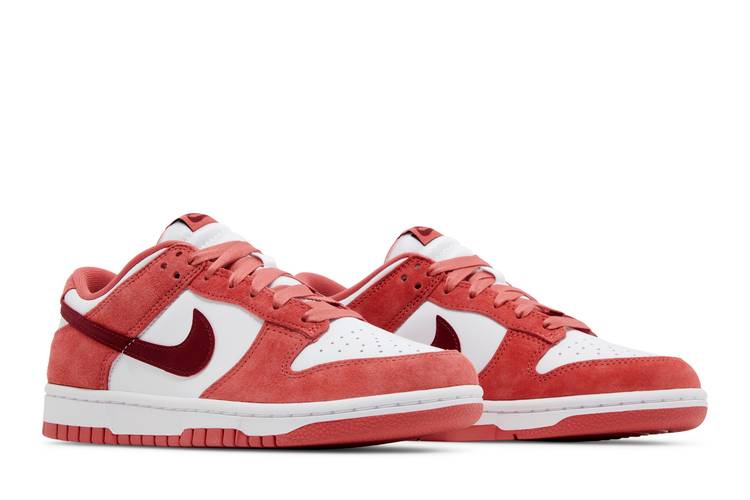 Wmns Dunk Low 'Valentine's Day 2024'