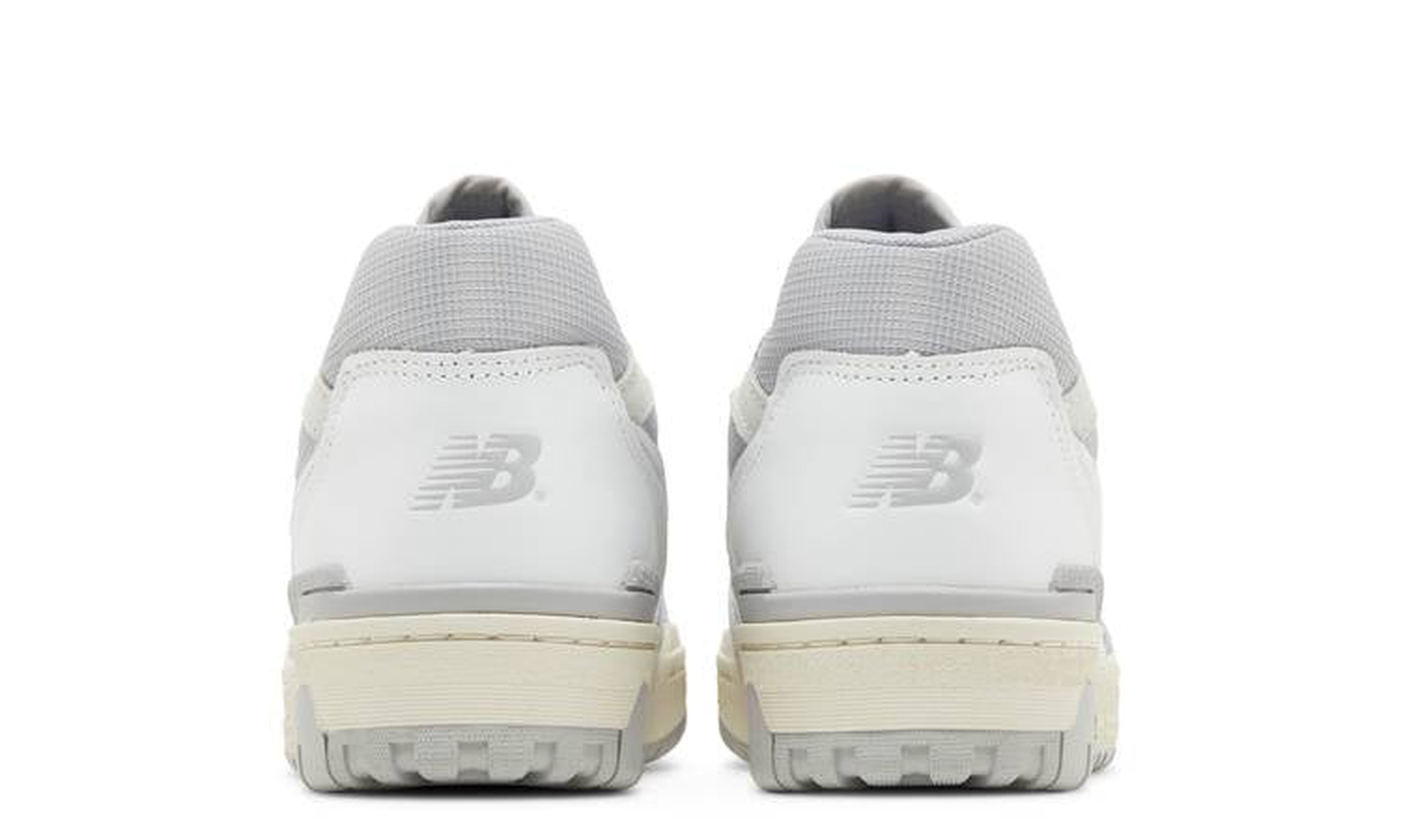 550 'White Raincloud Reflection'