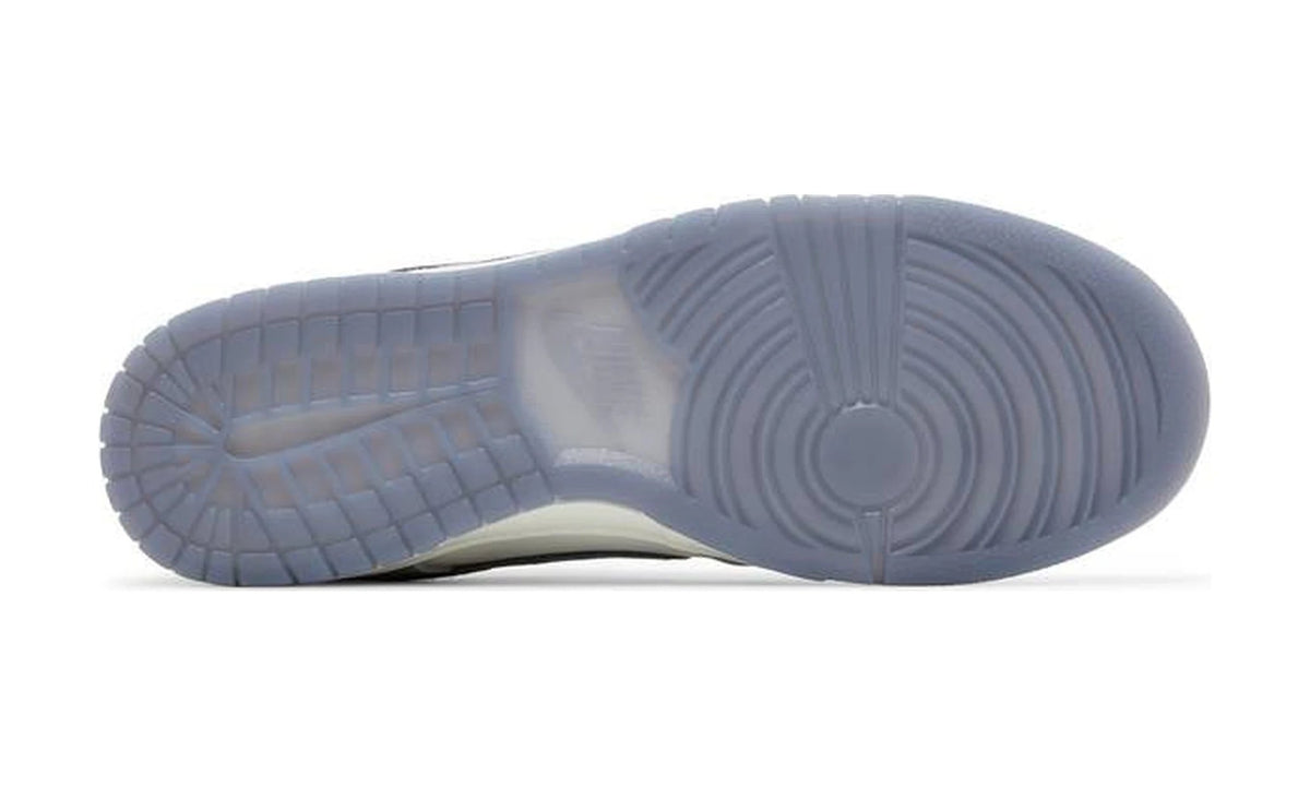 Dunk Low SE 'Light Carbon'