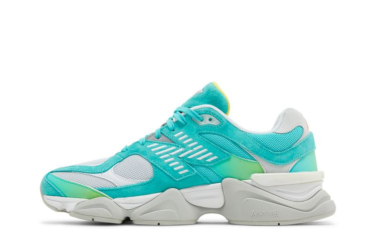 9060 'Cyan Burst' DTLR Exclusive