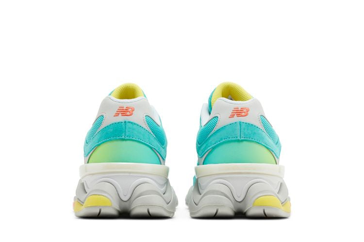 9060 'Cyan Burst' DTLR Exclusive