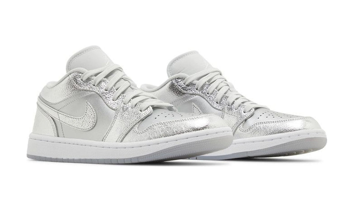 Wmns Air Jordan 1 Low SE 'Metallic Silver'
