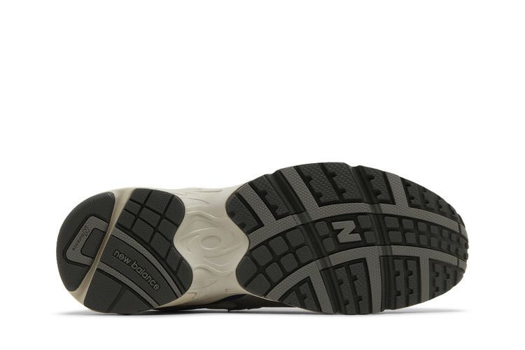 725 'Arctic Grey Silver'