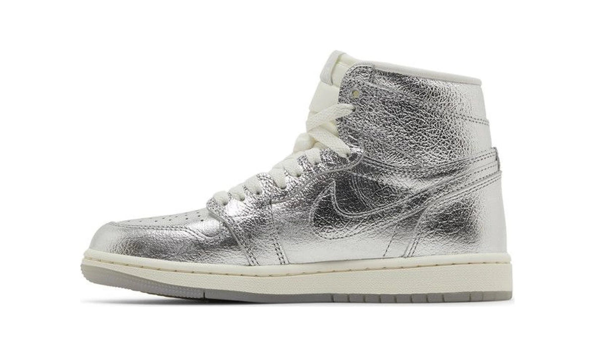 Wmns Air Jordan 1 Retro High OG 'Chrome'