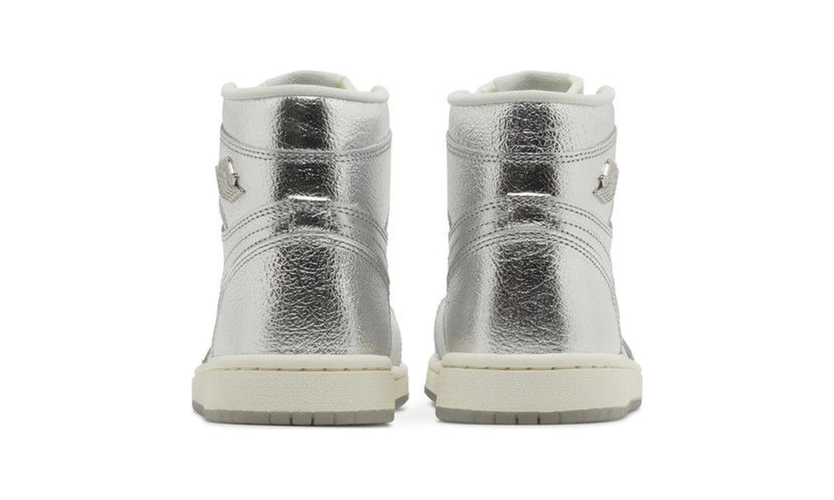 Wmns Air Jordan 1 Retro High OG 'Chrome'