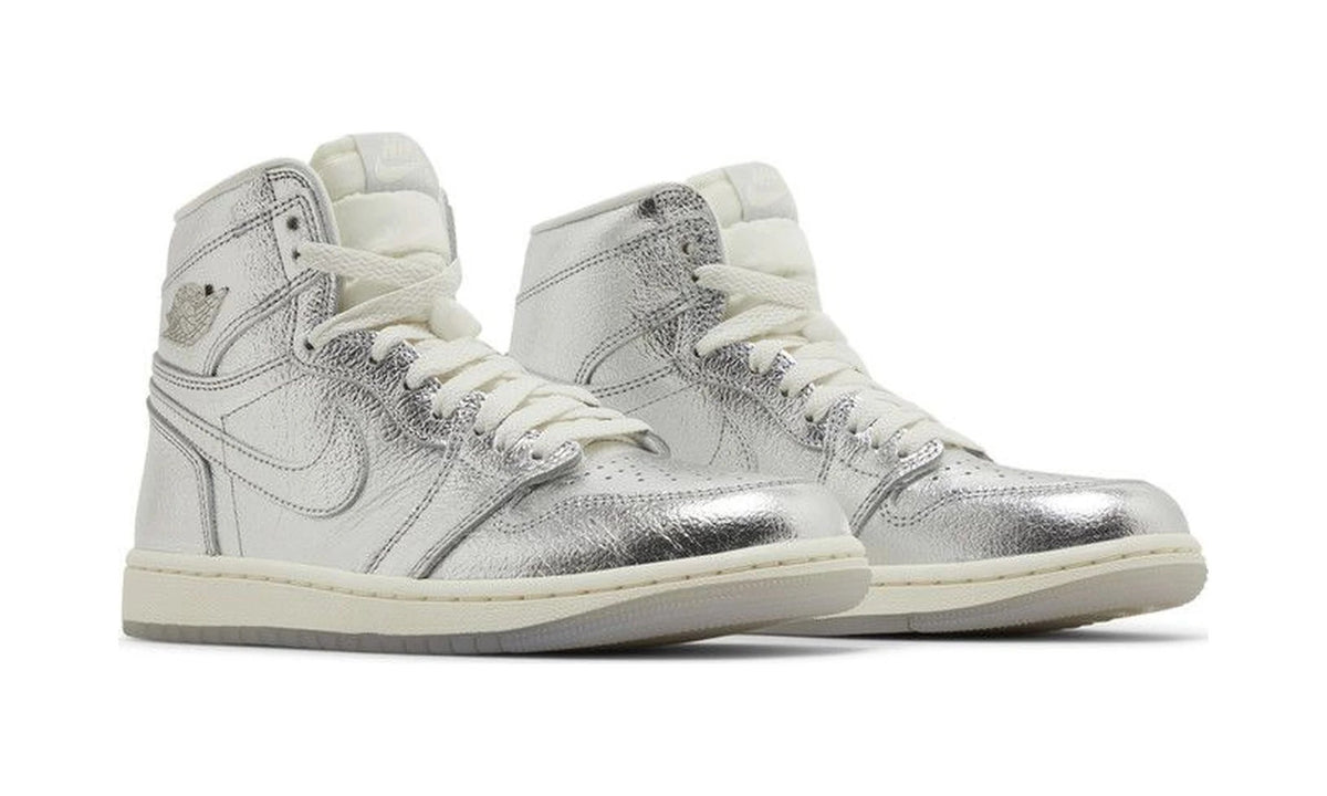 Wmns Air Jordan 1 Retro High OG 'Chrome'