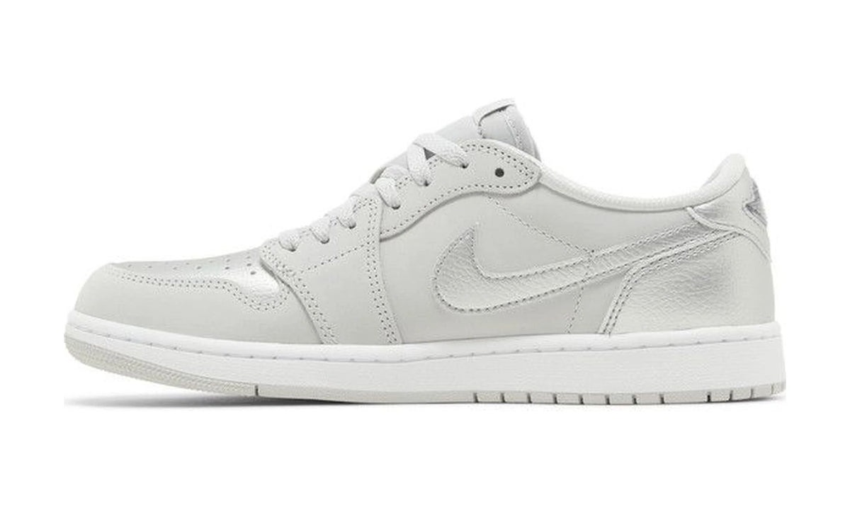 Air Jordan 1 Retro Low OG 'Metallic Silver'