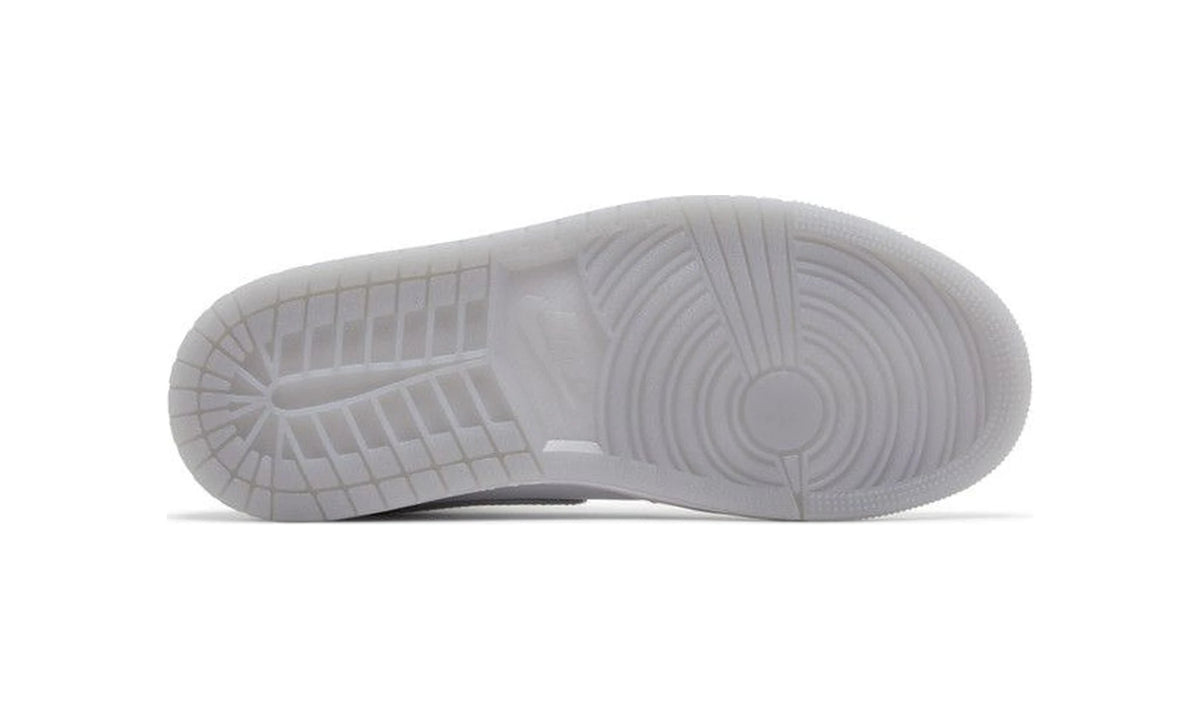 Wmns Air Jordan 1 Mid SE 'Metallic Silver'