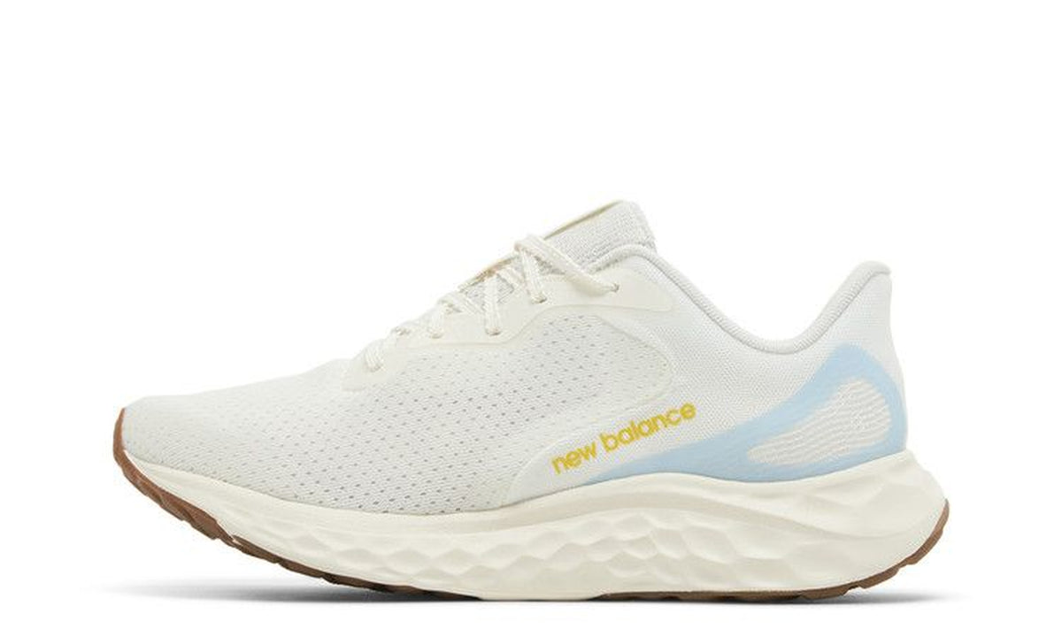 Wmns Fresh Foam Arishi v4 'Sea Salt Gulf Red'