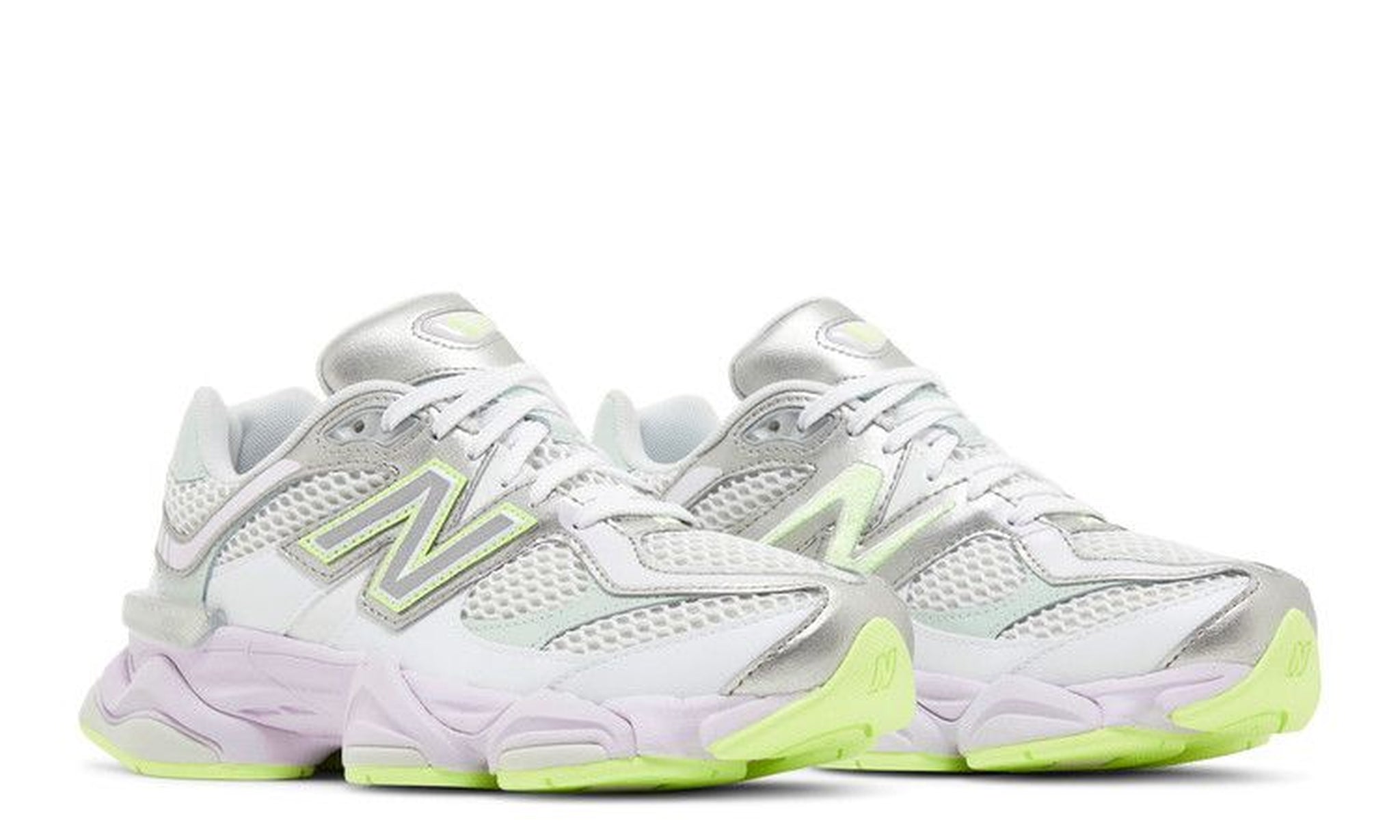 9060 'White Taro'